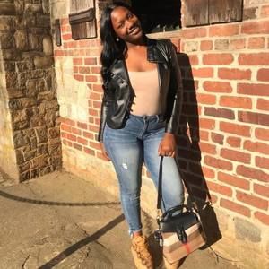 Meet your Posher, Nasha